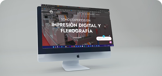 Rediseño de plataforma web personal mostrado en un computador